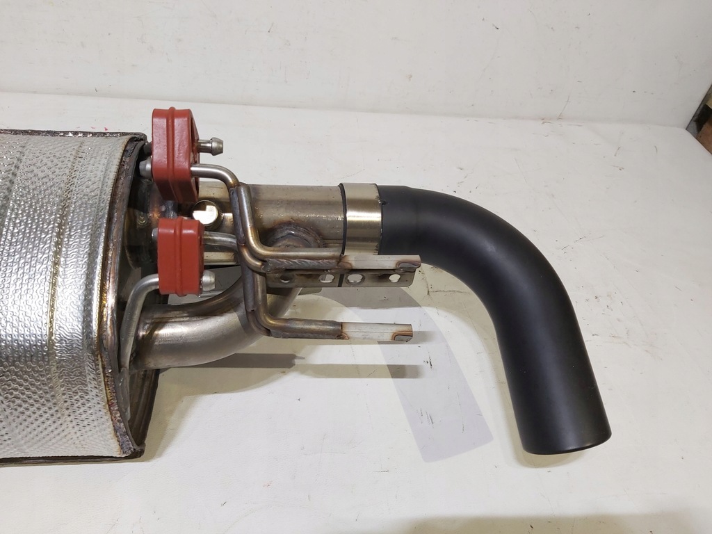 фото №9, Выхлоп конечный гаситель решётка aston martin vantage ky63-5230-ae