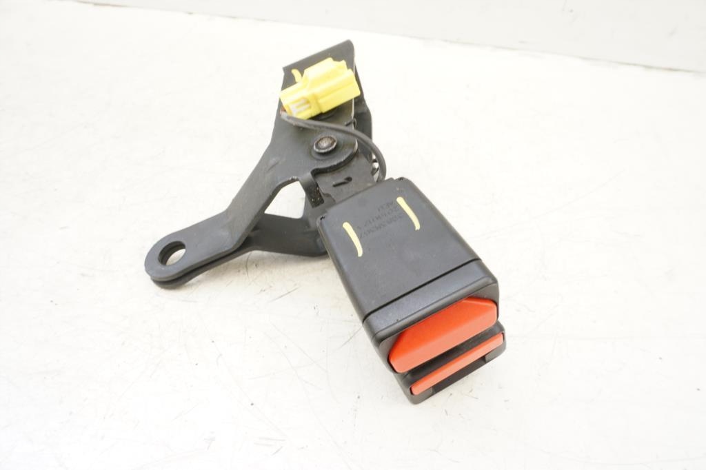 фото №1, Клипса ремней левый задняя volvo xc60 ii b4