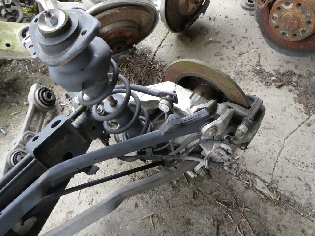 фото №2, Поворотний кулак правий задня mini cooper r56 1.6t