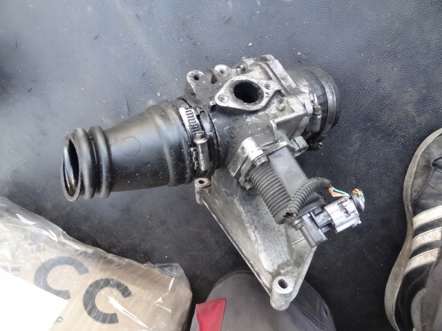 фото №1, Дроссельная заслонка egr renault 2.2 dci 8200276591