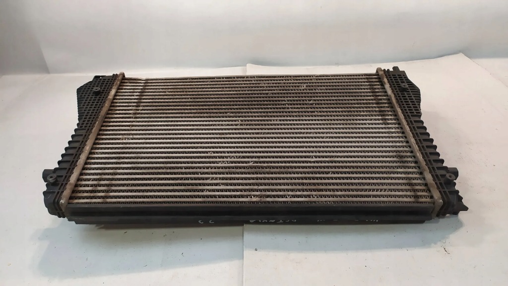 Купить Радиатор интеркулер vw passat b6 skoda octavia golf v