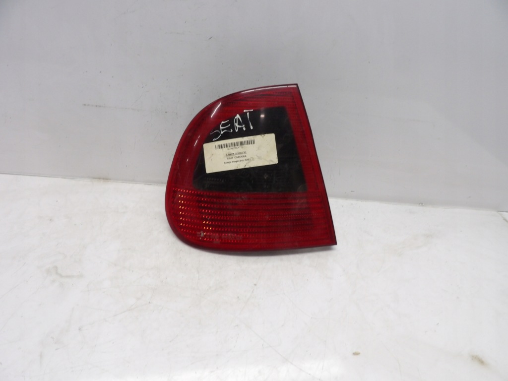 фото №1, Лампа левая задняя seat cordoba