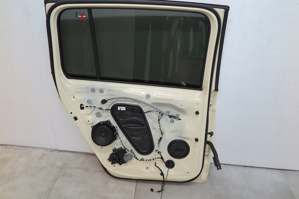 фото №9, Дверь задние левая задняя левый vw touran 5ta