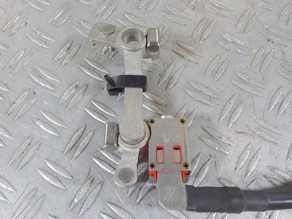 фото №2, Mercedes-benz sprinter 906 06- клемма плюсовая