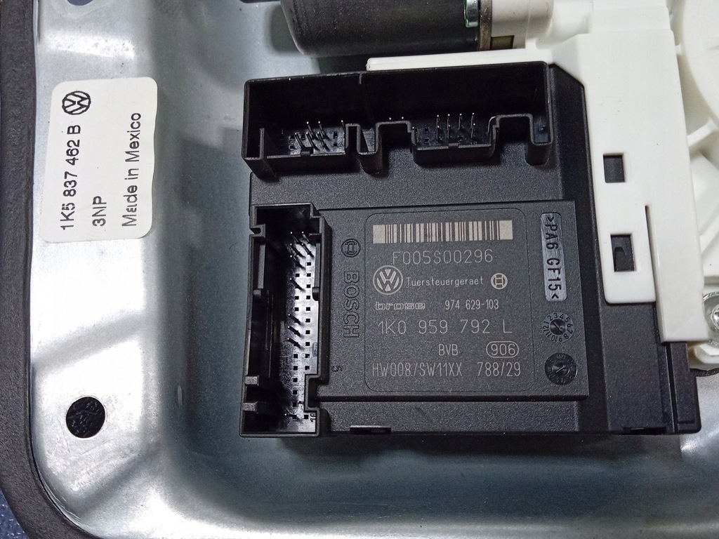 фото №4, Vw jetta v підйомник скло перед правий 1k5837462