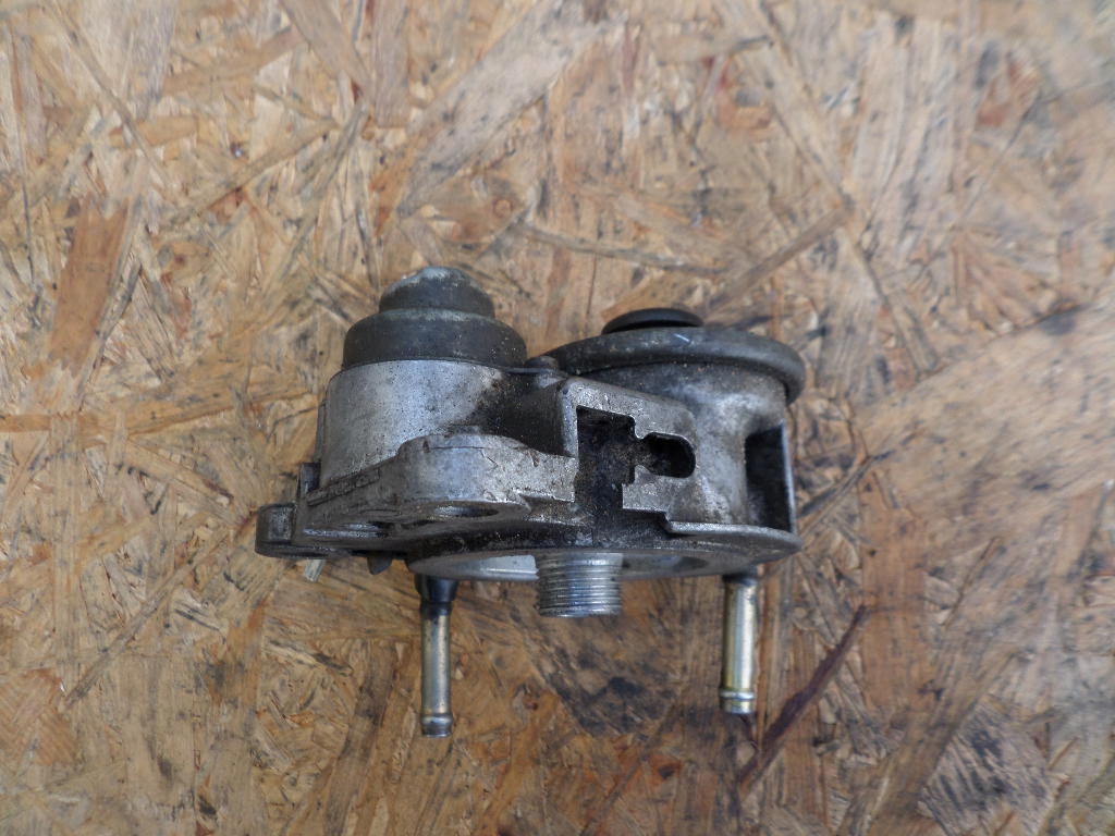 Корпус основание фильтра топлива toyota avensis d4d t25 t27 помпа датчик Недорого