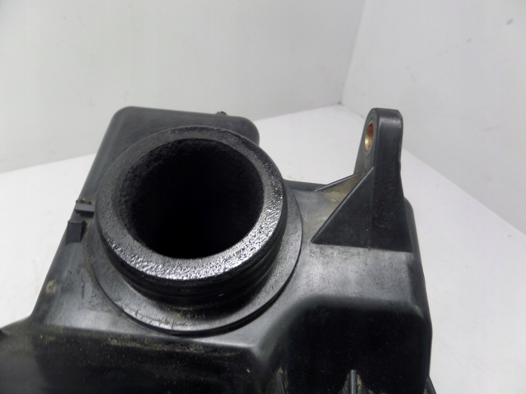 фото №8, Резонатор вентиляція картера mitsubishi space star 1.8 gdi 98-05