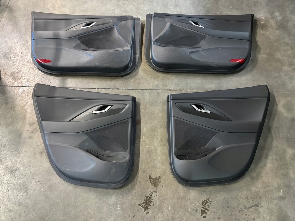 фото №1, Оббивка обшивки двері hyundai i30 iii hb europa