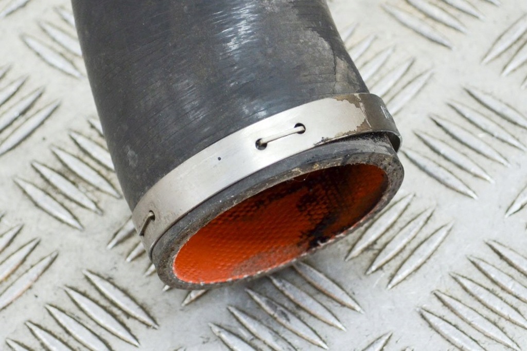 фото №5, Chrysler 300 c lx mk1 3.0 crd лівий wąż радіатора проміжний 04861689a