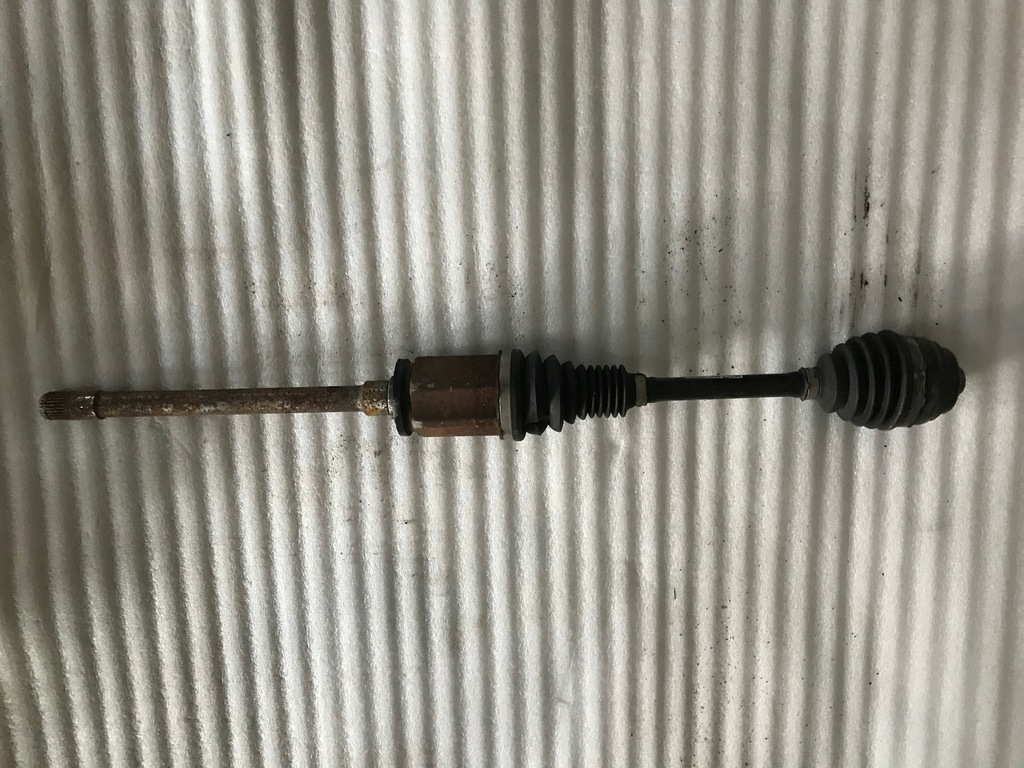 фото №1, Bmw f11 xdrive приводной вал правая az759304404