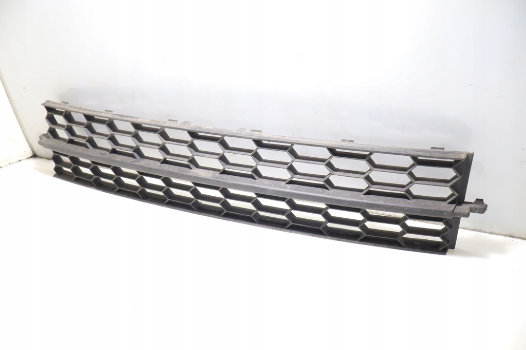 фото №1, Решётка бампера skoda octavia iii