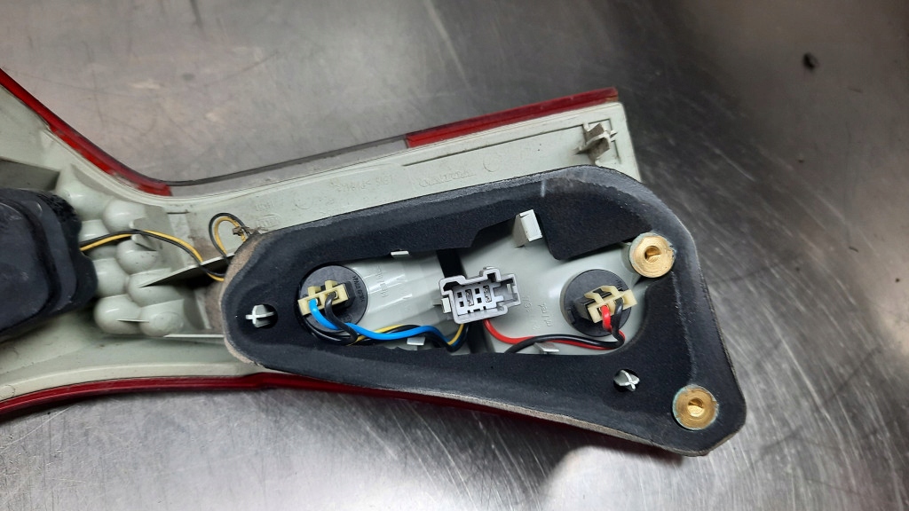 фото №11, Лампа задня задня ліва volvo v70 iii 2.5t 07r fwd