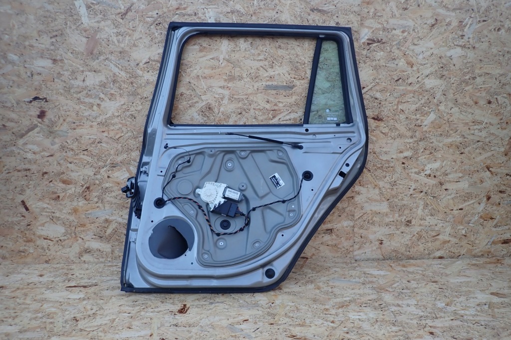 фото №15, Skoda octavia 2 ii lift 08-12r kombi дверь правое задняя