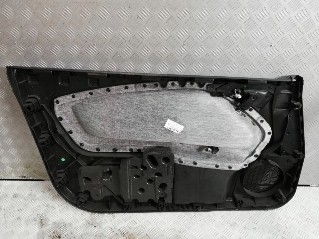 фото №3, Alfa romeo mito обшивка двері правий