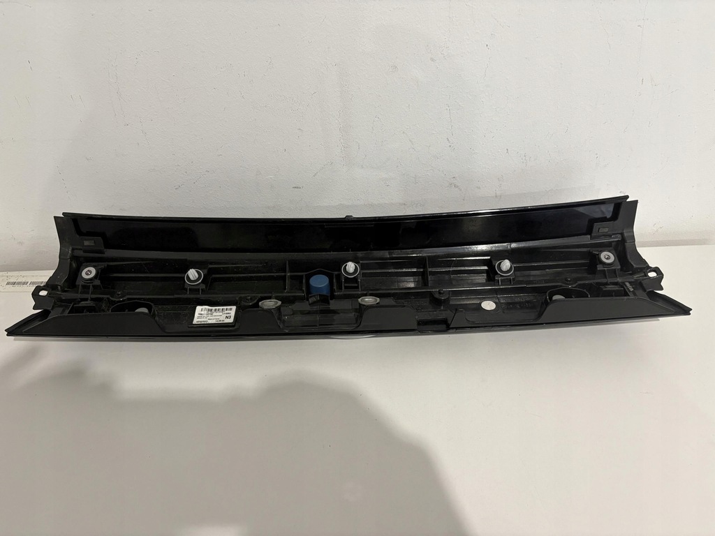 фото №7, Toyota yaris cross 21- накладка крышки багажника 76801-0d760