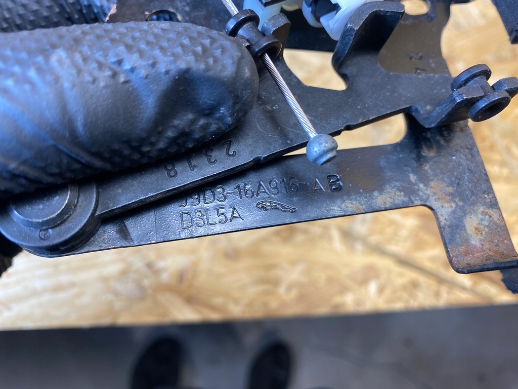 фото №9, Замок засувка зачіп капот jaguar i-pace x590 j9d3-16a916-ab 2018-