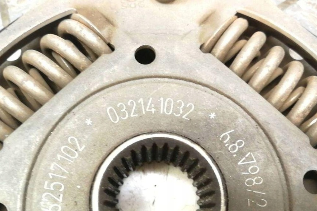 фото №9, Комплект зчеплення vw golf iv 1j1 027105273d 1.6l бензиновий 74kw 1998