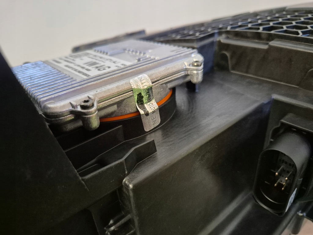 фото №10, Ford tourneo connect лампа правая full led правый 2kf941036e europa оригинал