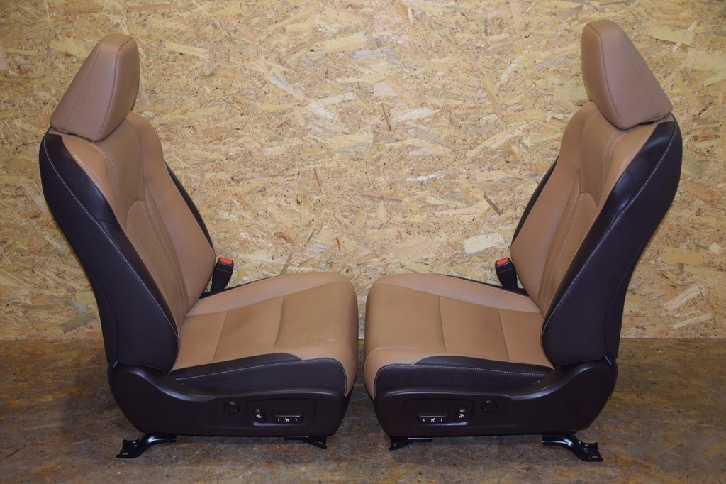 фото №4, Салон сидіння сидіння заднє сидіння підлокітник оббивка lexus rx iv 7os ідеальний стан