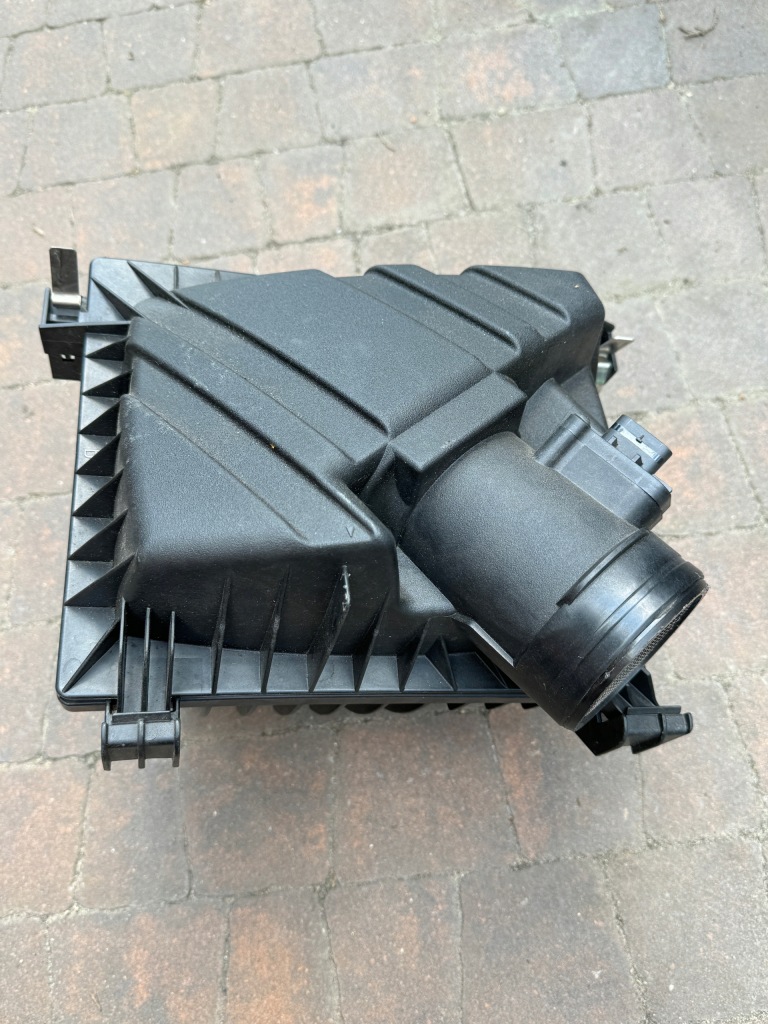 фото №1, Toyota rav 4 rav4 iv 2016 2.0 d4d корпус фильтр воздуха расходомер