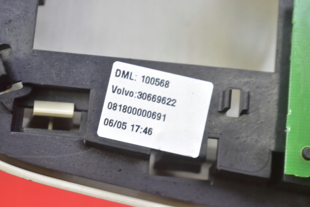 фото №7, Лампа освещение салона перед 30669622 volvo xc90 1 i lift 06-14