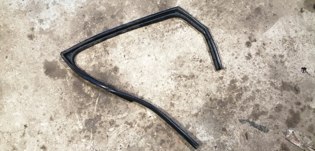 фото №1, Hyundai i30 iii прокладка двері ліва задня задня