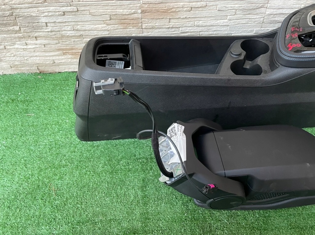 фото №5, Туннель подлокотник консоль bmw 2 f45 f46 зарядное устройство