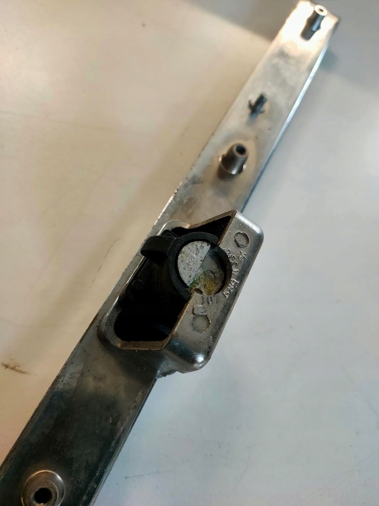 фото №8, Замок бардачка з молдинг mercedes 107