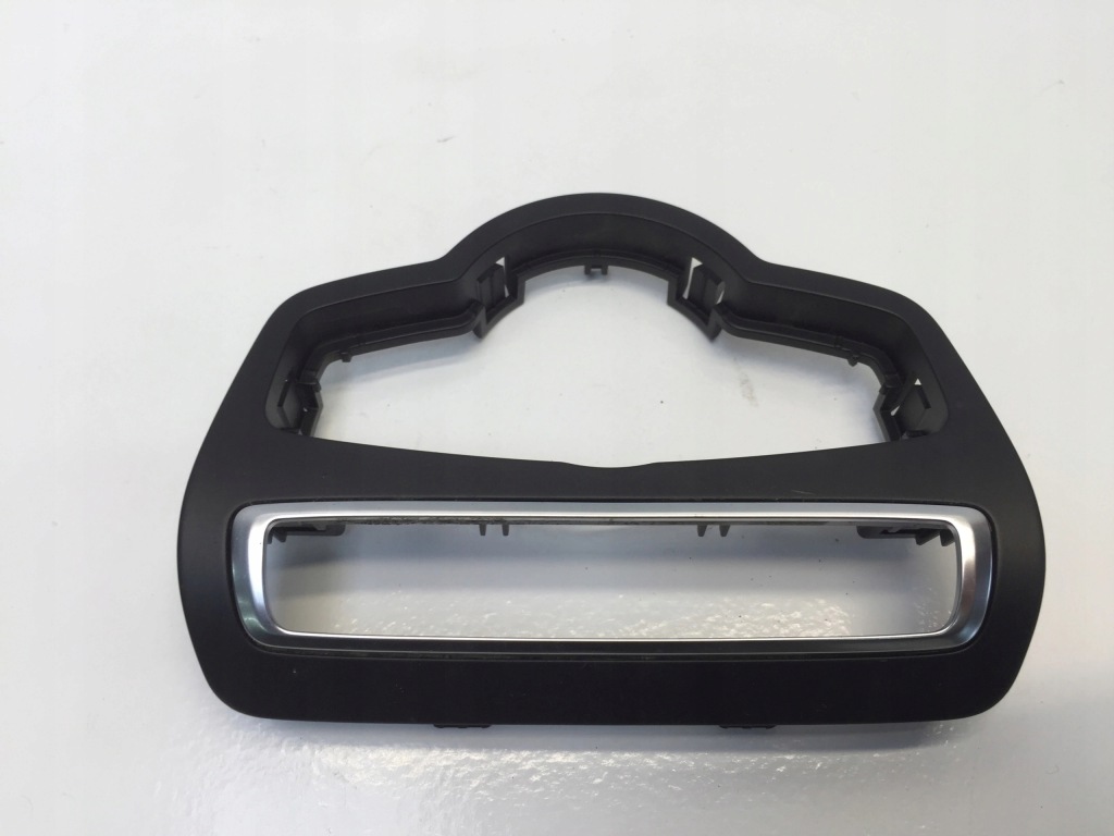 фото №1, Mercedes glc x253 2019 рамка консоли a2058210059