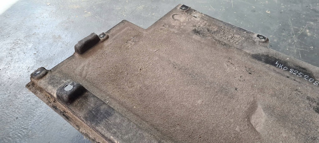 фото №12, A6 c8 4k защита плита подвеска przeciwbłotowa правая 4k0825208m a7 4k