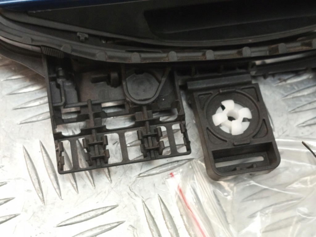 фото №13, Bmw i4 g26 x1 u11 x2 u10 кронштейн наружной ручка левый 5a68ee7