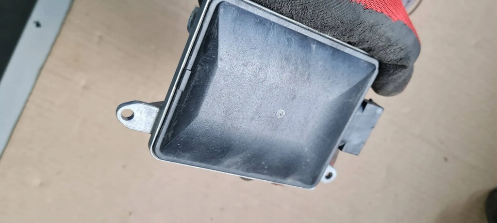 фото №7, S3 8v sedan a3 ассистент переключения поперечина движения левый задняя 5q0907568a