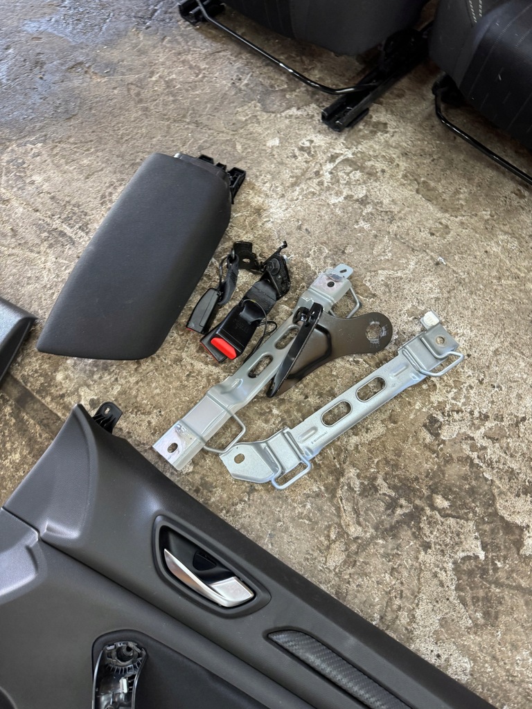 фото №10, Сиденье сиденья заднее сиденье обшивки renault megane iv комплект