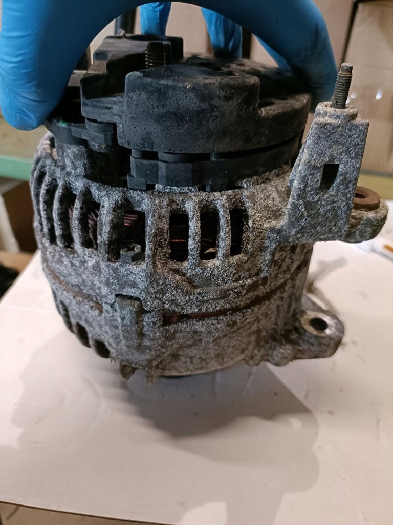 Генератор vw audi 1.4tdi 045903023a bosh 120a в Україні