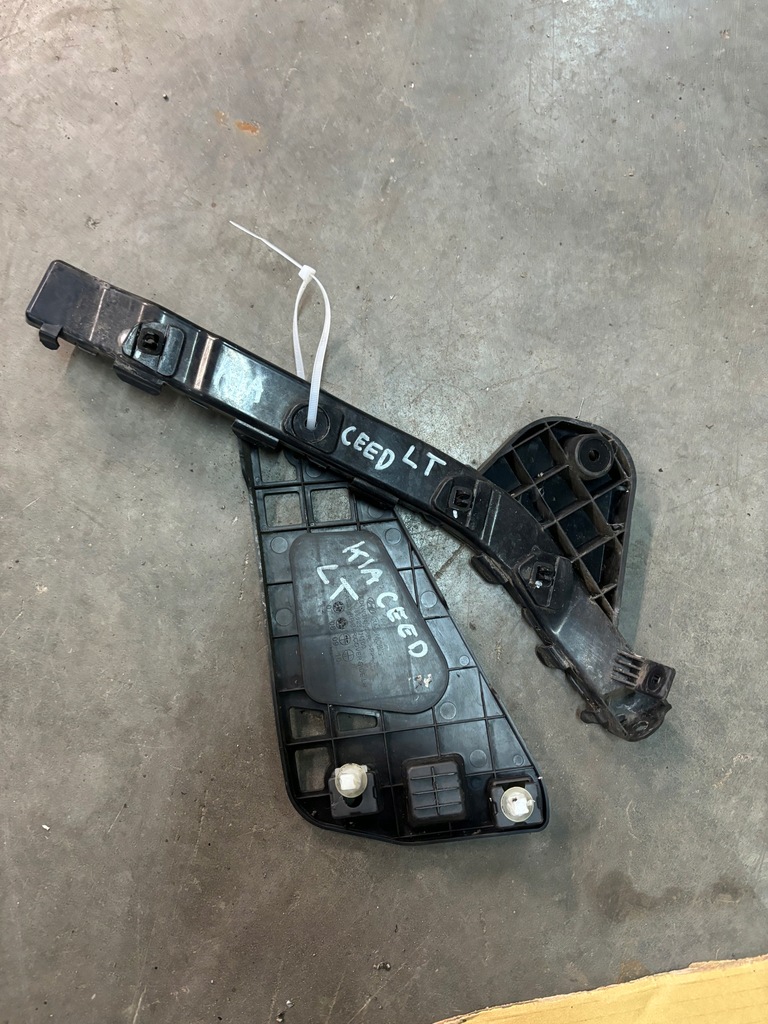 фото №1, Kia ceed i lift кронштейн напрямна бампера лівий задня