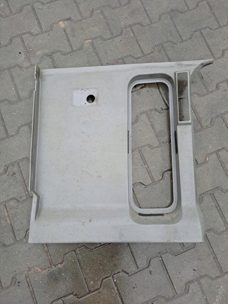 фото №1, Обивка левая обшивка volvo fl 6 00-06