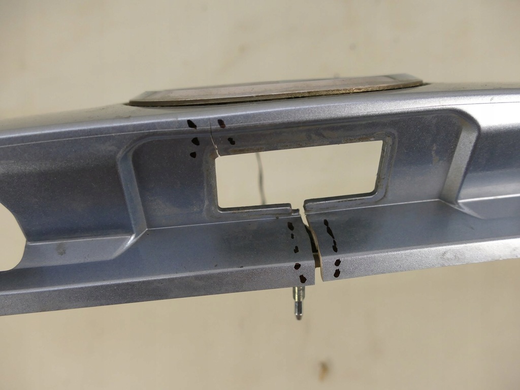 фото №9, Mazda 6 gh lift kombi накладка крышки багажника 40b