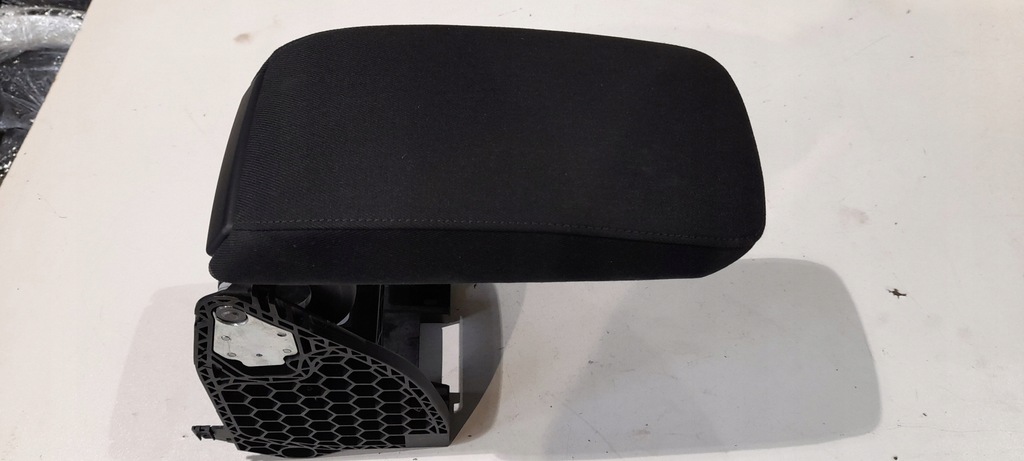 фото №1, Skoda octavia ii підлокітник 3t0864207