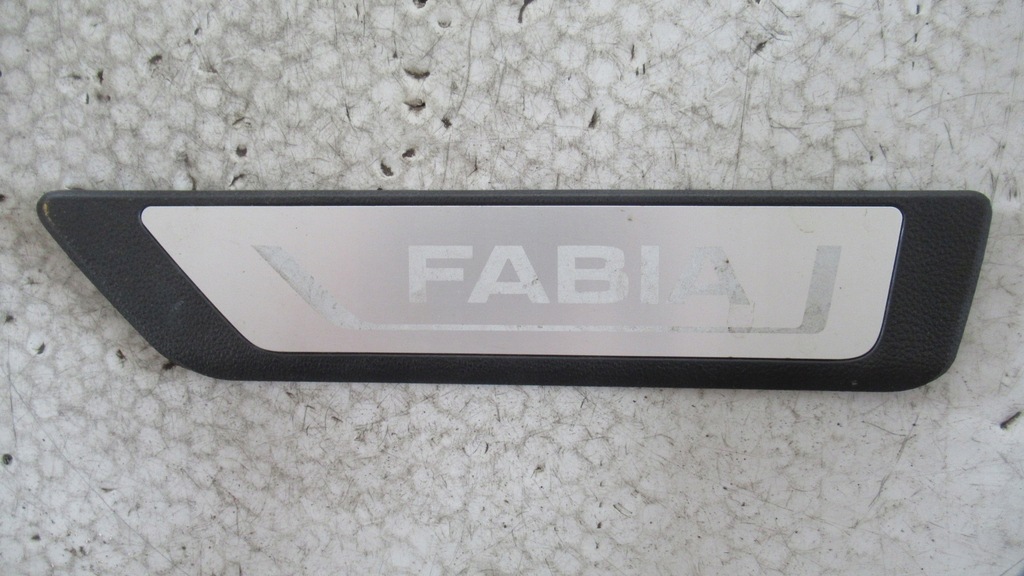 фото №1, Skoda fabia iii накладки пороговые