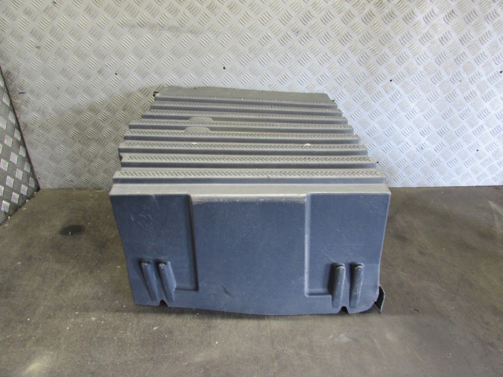 фото №6, Крышка аккумуляторов 2196771 scania r 13-18r.