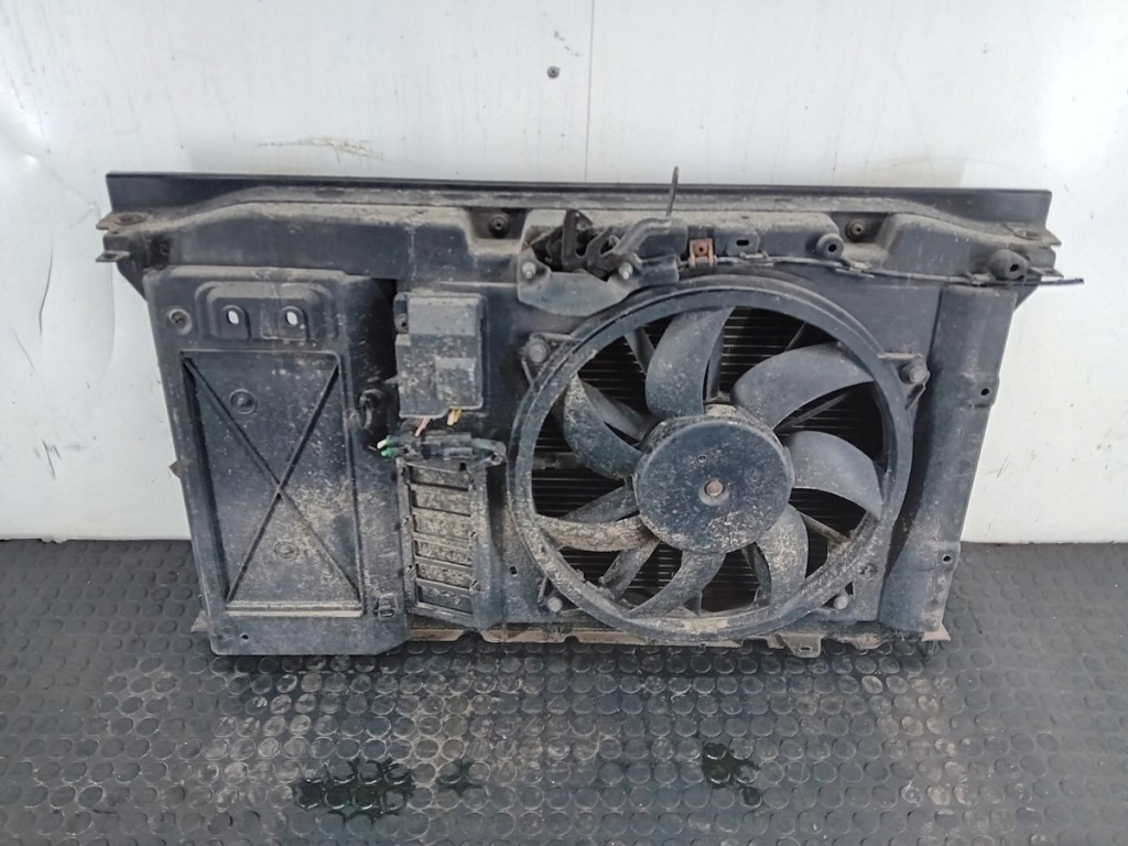 Радиатор воды с вентилятор peugeot 308 sw 1 9650316080 1.6 vti в Украине