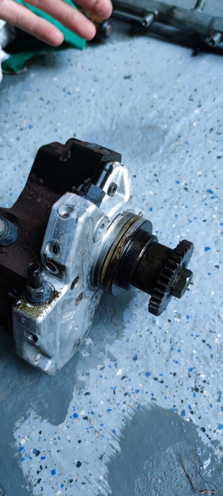 фото №7, Mercedes w203 3.0 cdi насос впрыскная 642