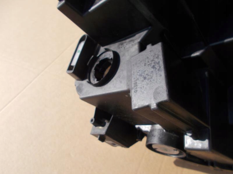 фото №7, Opel combo e передня ліва лампа