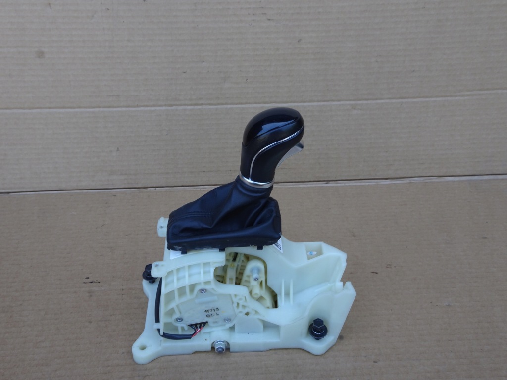 фото №1, Hyundai i30 ii выборщик ручка передач автоматическая коробка передач