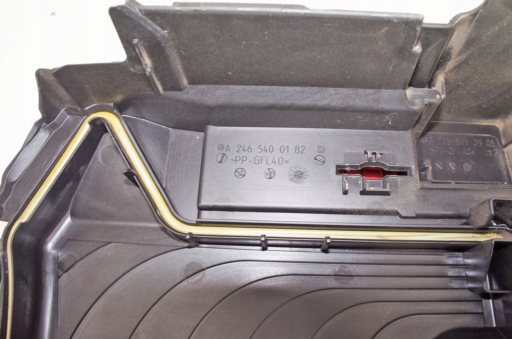 фото №5, Ut318 mercedes cla c117 w117 кришка коробка запобіжників a2465400182