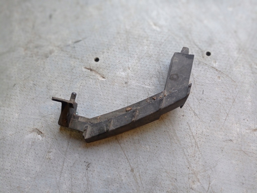 фото №1, Напрямна лампи лівий mazda 6 ii gh gs1d50161 08-12