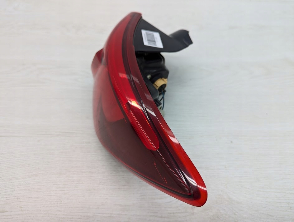 фото №2, Лампа задняя правая наружная mazda cx-3 оригинал dk 2015-2022