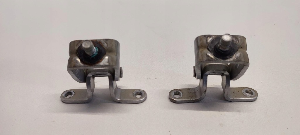 фото №1, Skoda octavia ii scout петли крышки багажника комплект 1z5827301d