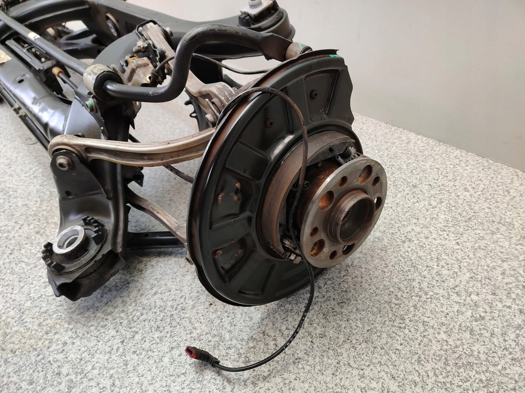 фото №5, Mercedes c klasa w204 підвіска задні повний підрамник оригінальні idealne