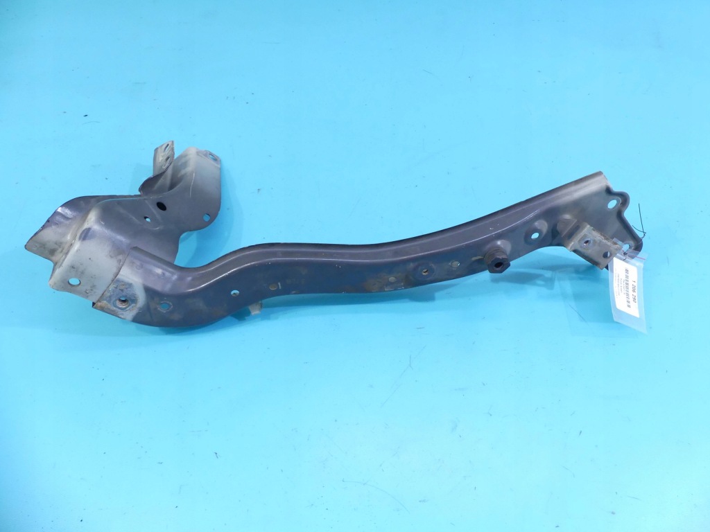 Купити Ремінь передній панель фари праві перед suzuki kizashi